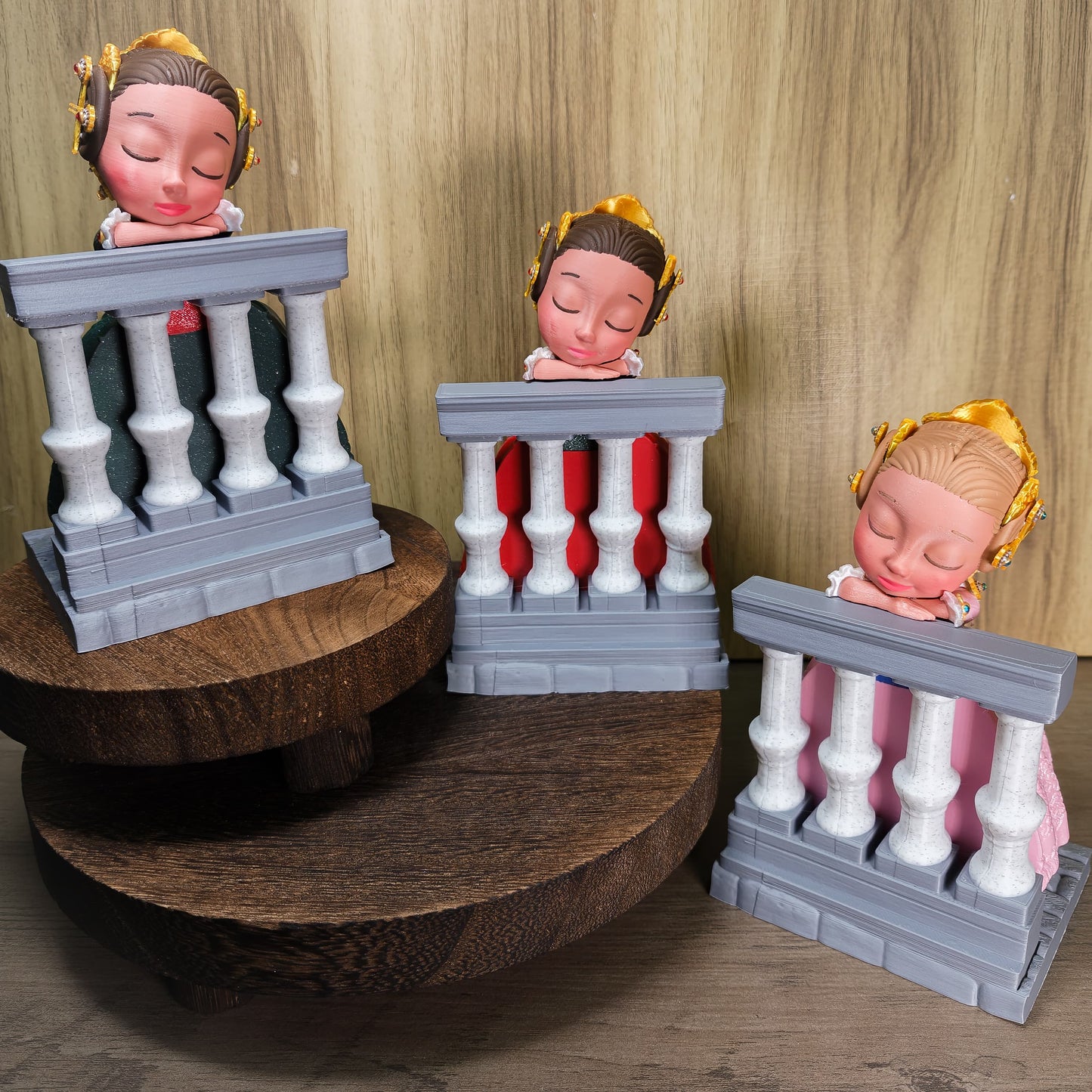 Valenciana Vestida de 3 moños Personalizada