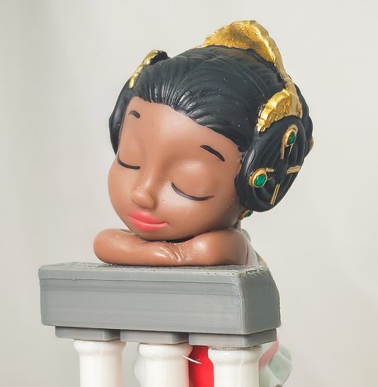 Variación de Angeleta Valenciana 3 moños personalizada de Vinyl