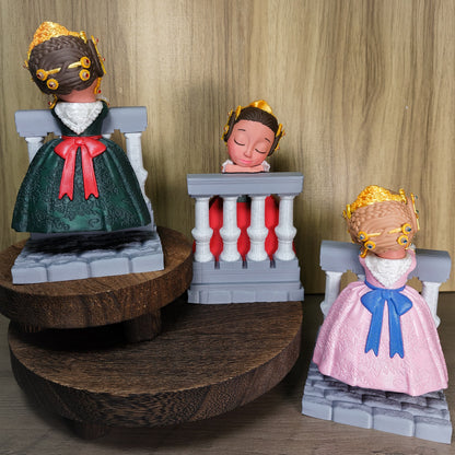 Valenciana Vestida de 3 moños Personalizada