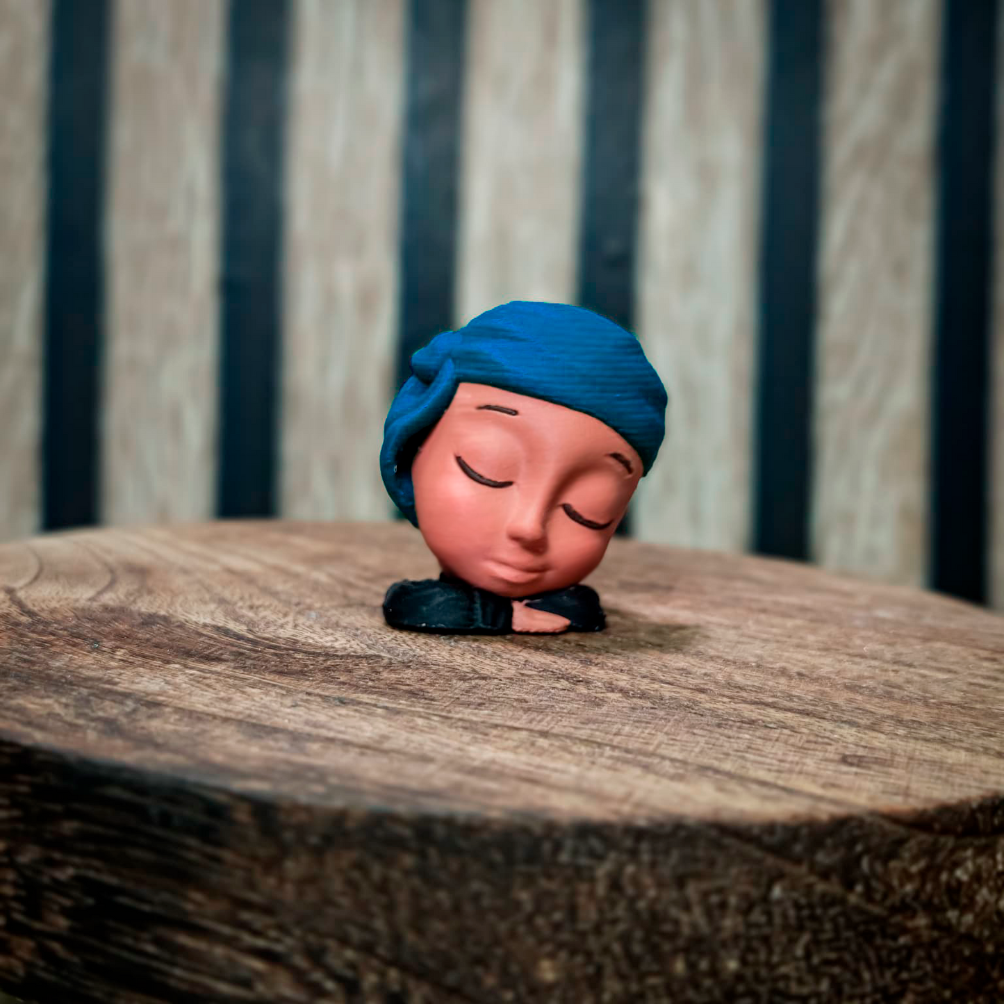 Sujetapañuelos de Angelet Valenciano a color